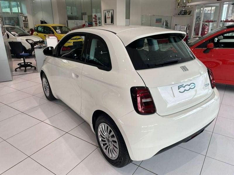 FIAT 500 FIAT 500 ELETTRICA 23,65 KWH 338.7575187 MASSARI MARCO