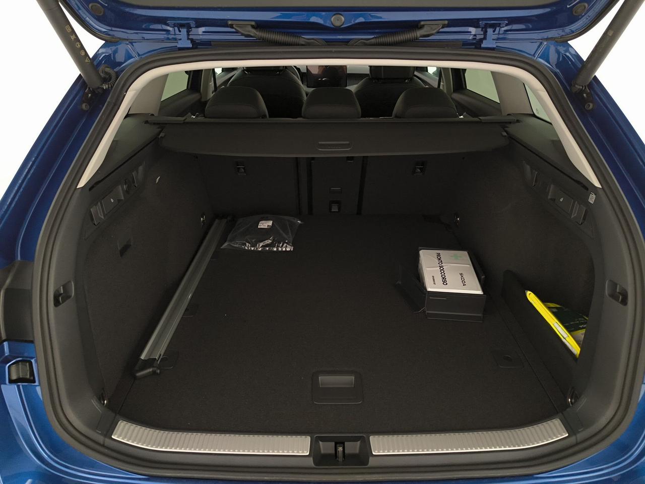 Skoda Superb wagon 2.0 tdi style 150cv dsg