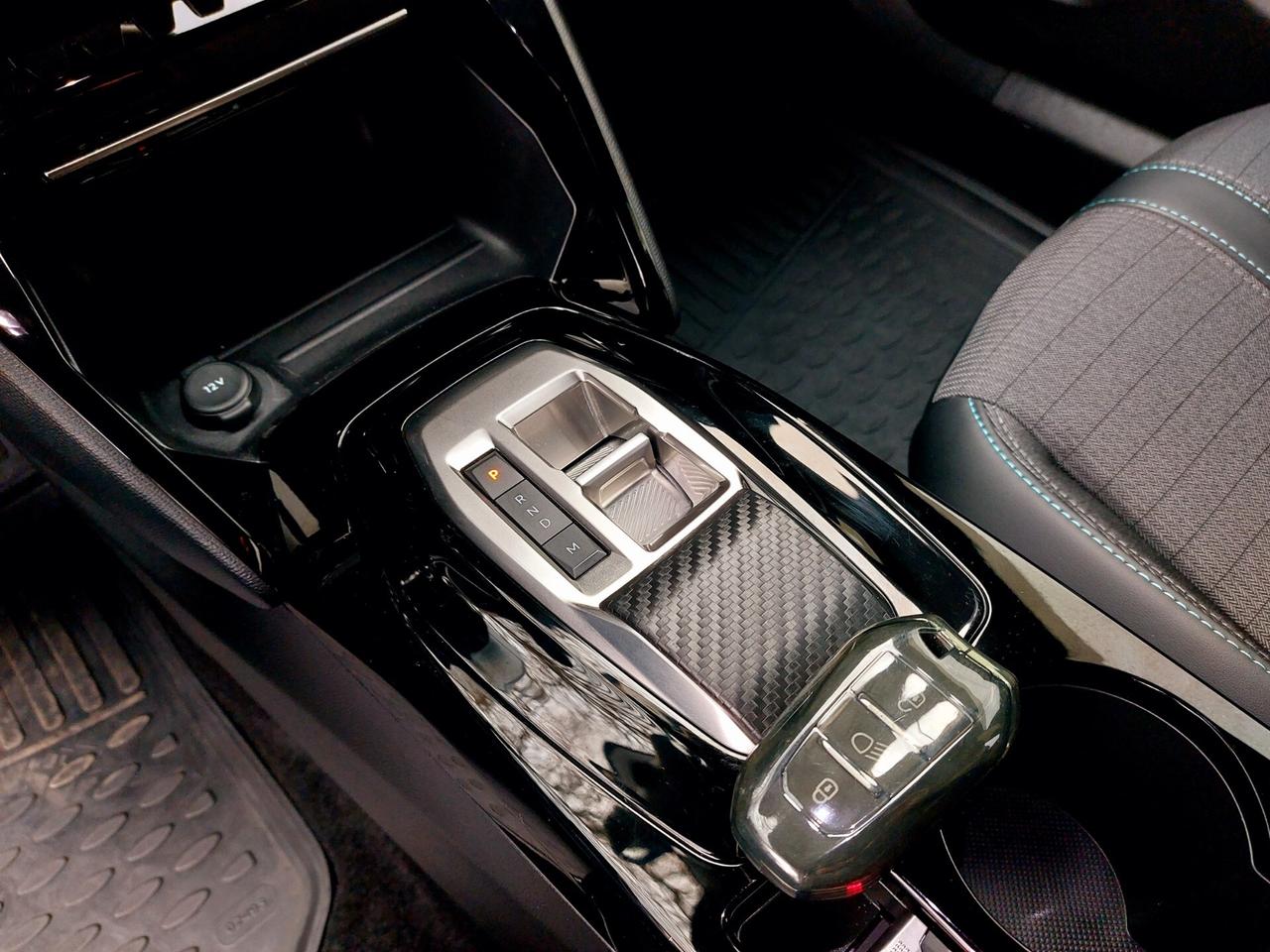 Peugeot 2008 1.5HDi 130 EAT8 All.- 23.000 Km.-2023