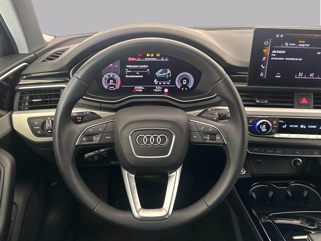 AUDI A4 allroad 40 2.0 tdi mhev identity contrast quattro 204cv s-tronic del 2024