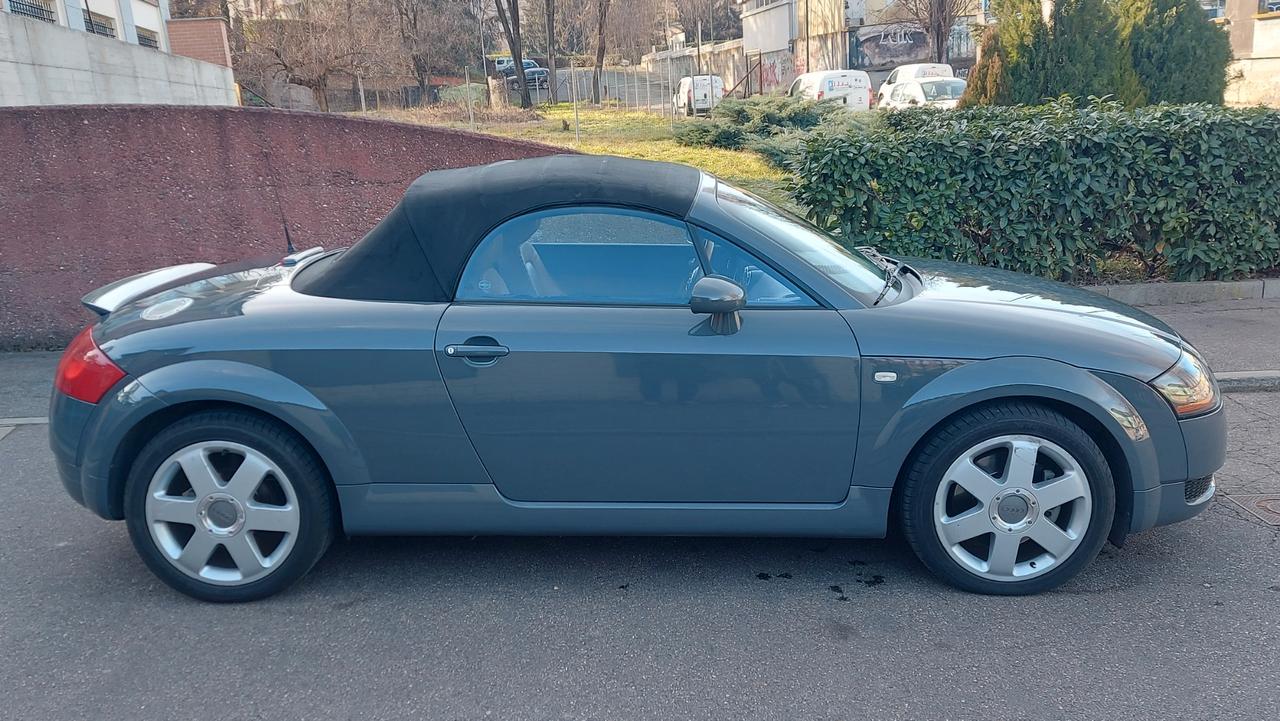 AUDI TT Roadster 1.8T 180cv S-Line