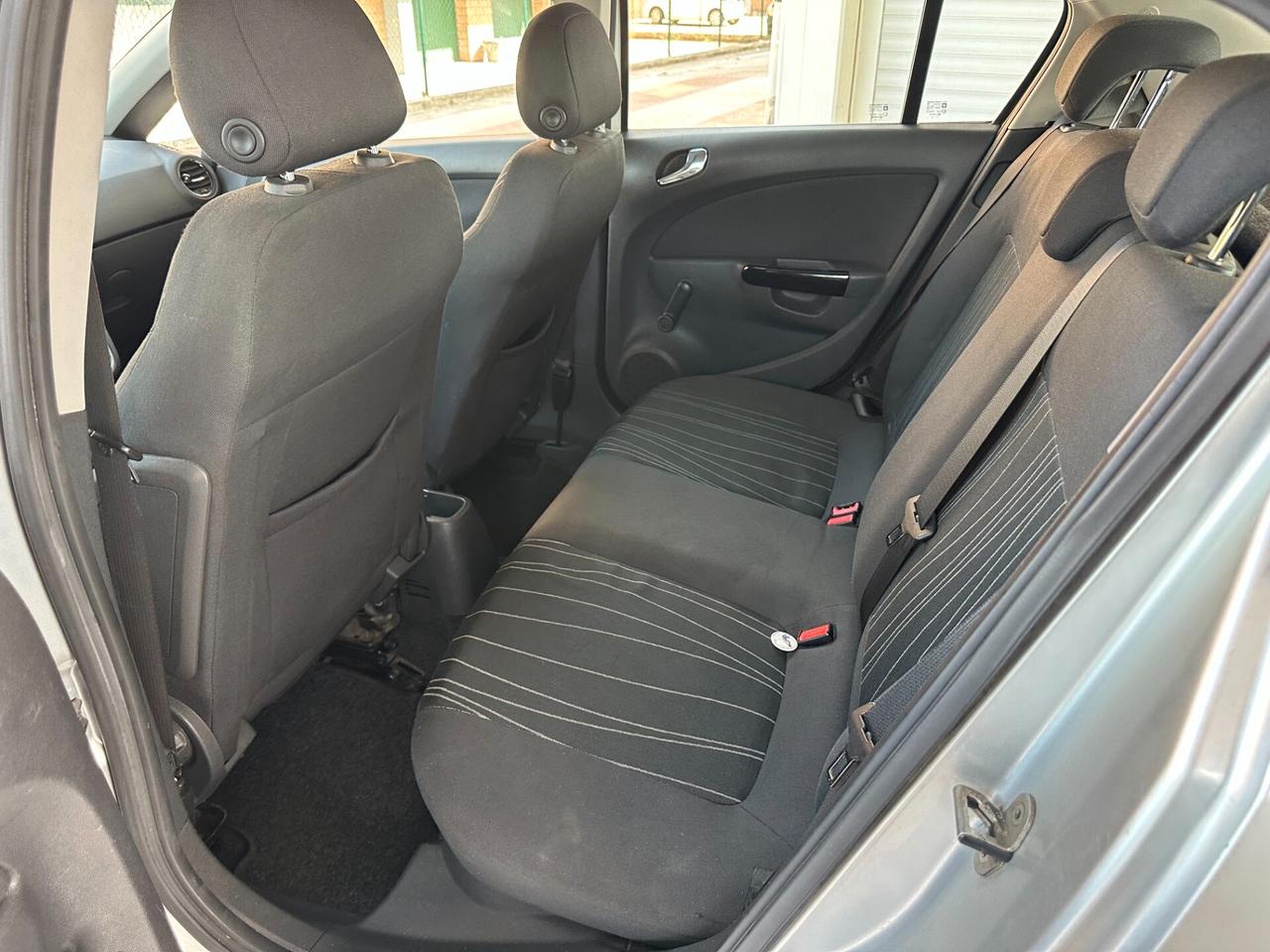Opel Corsa 1.2 Neopatentati (12 RATE)