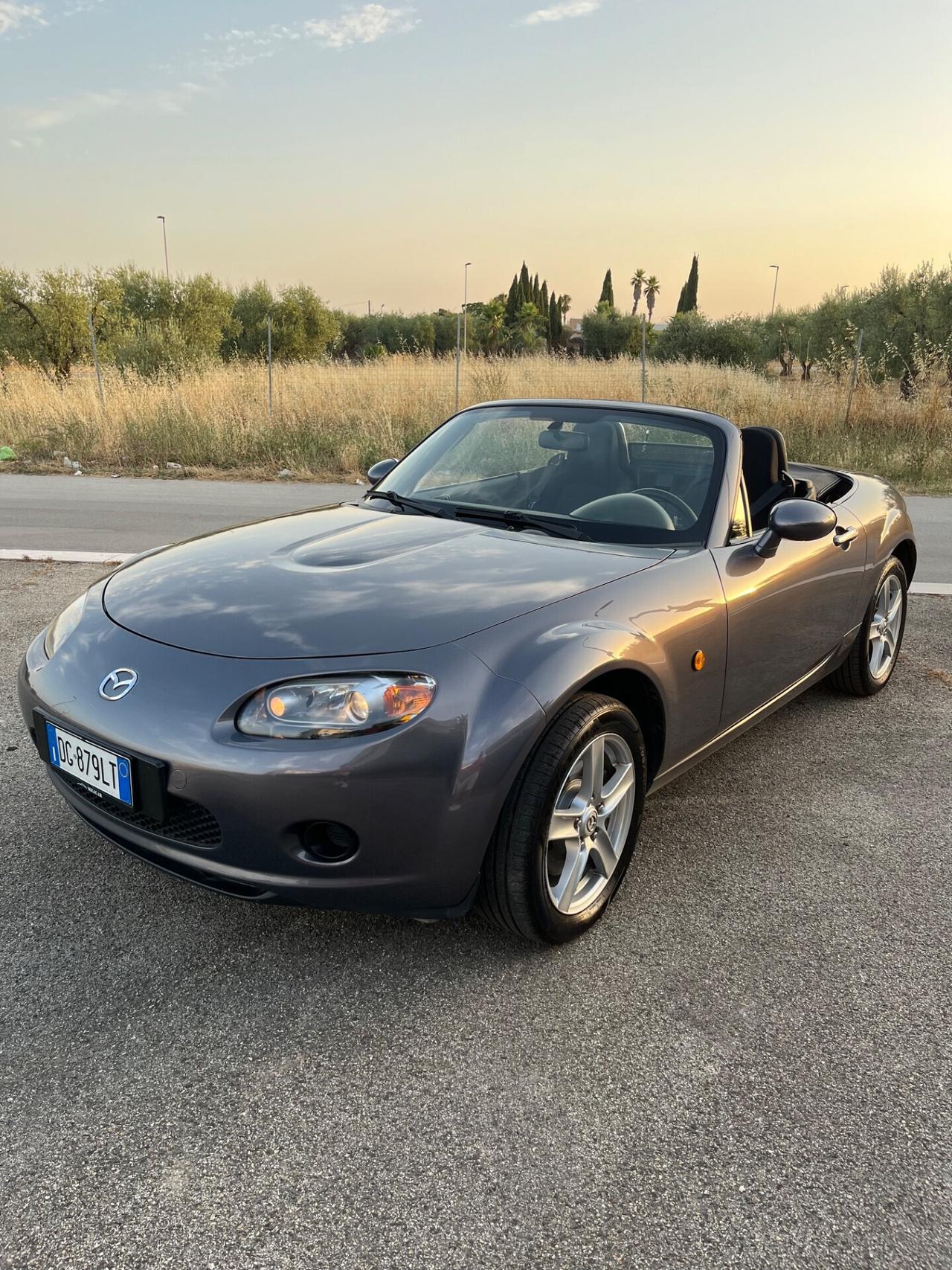 Mazda MX-5 Roadster 1.8L 16V Earth