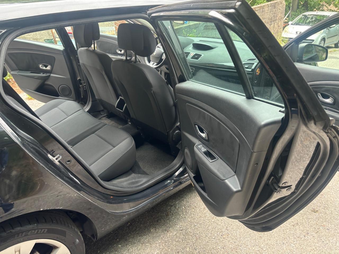 Renault Megane Mégane 1.5 dCi 110CV EDC SporTour Attractive