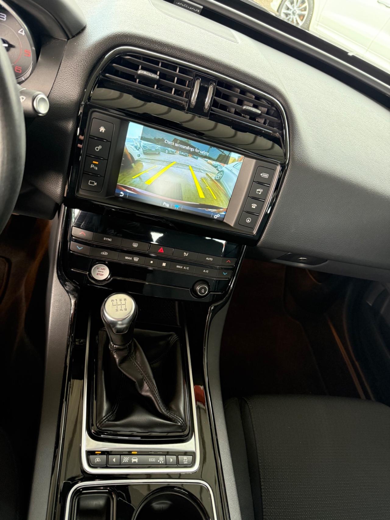 XE 2.0 D- Portfolio- (( 19 mila km-unipro )) -rate