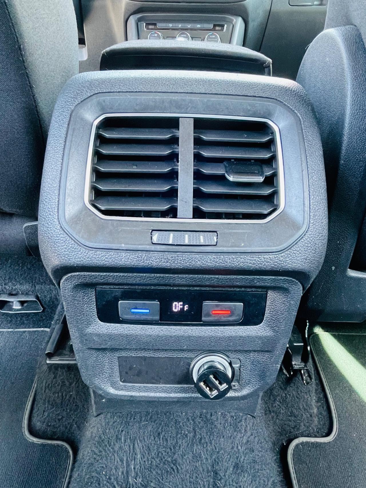 Volkswagen Tiguan 2.0 TDI SCR DSG 4MOTION Business BMT