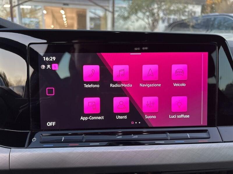 Volkswagen Golf VIII 2020 1.0 tsi evo Life 110cv