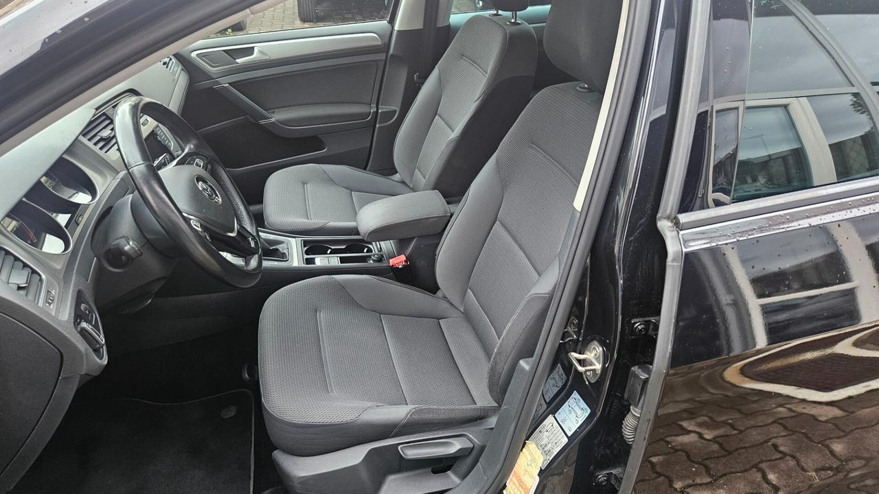 Volkswagen Golf Variant 1.6 tdi Comfortline 105CV CRUISE-SENSORI-