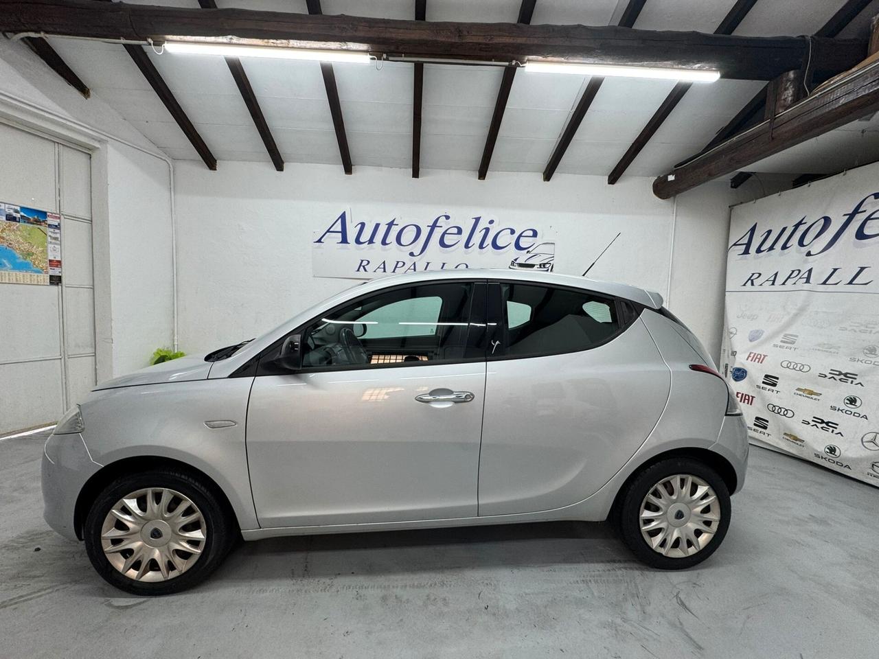 Lancia Ypsilon 1.2 69 CV 5 porte Platinum