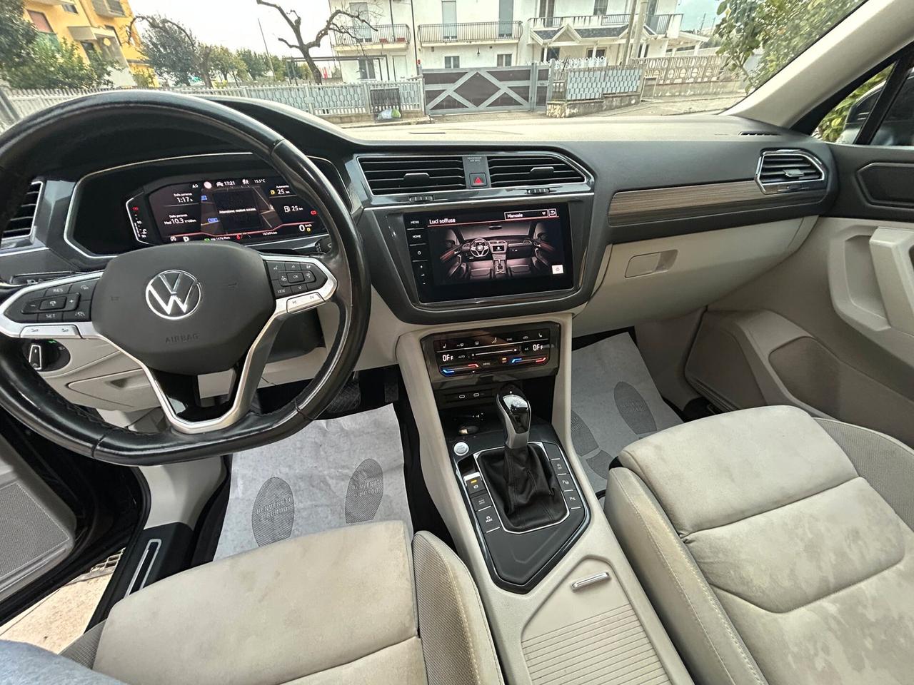 Volkswagen Tiguan Allspace 2.0 TDI 200 CV SCR DSG 4MOTION R-Line