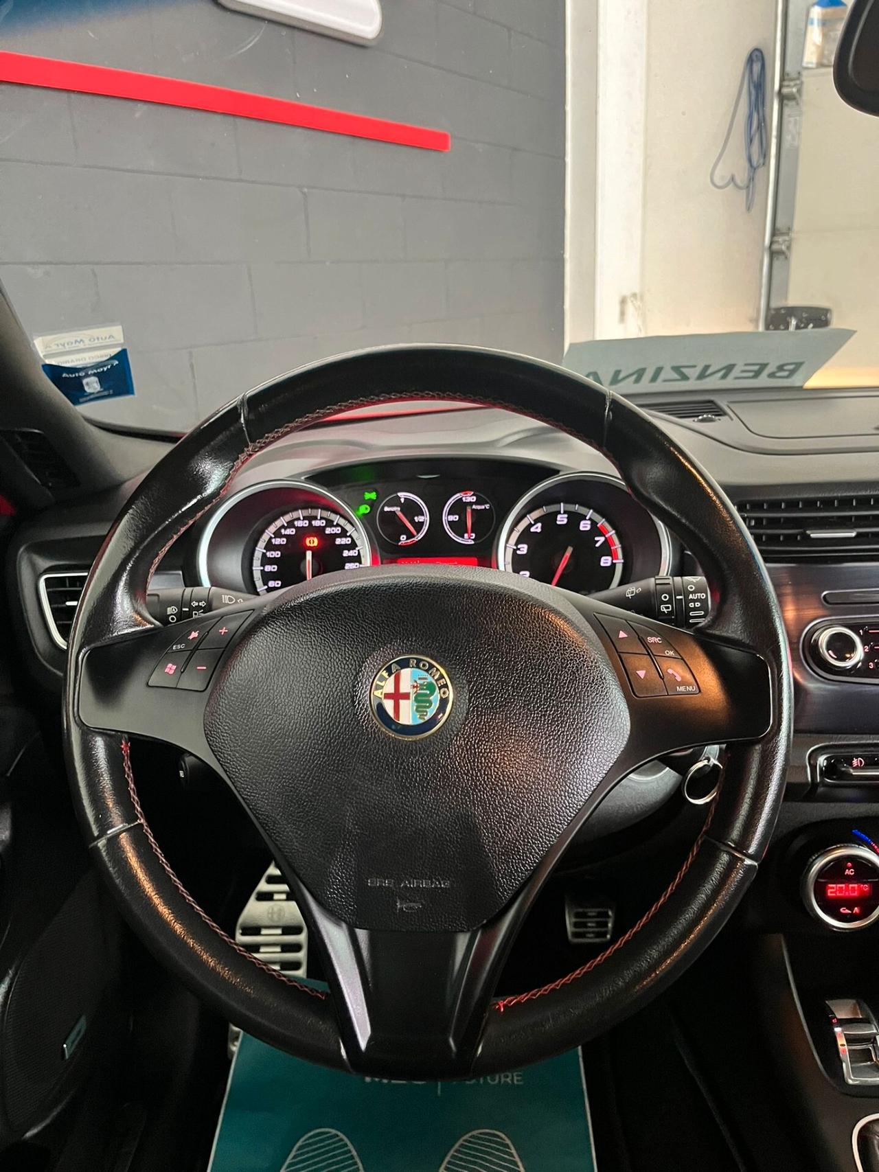 Alfa Romeo Giulietta 1750 TBi Quadrifoglio Verde