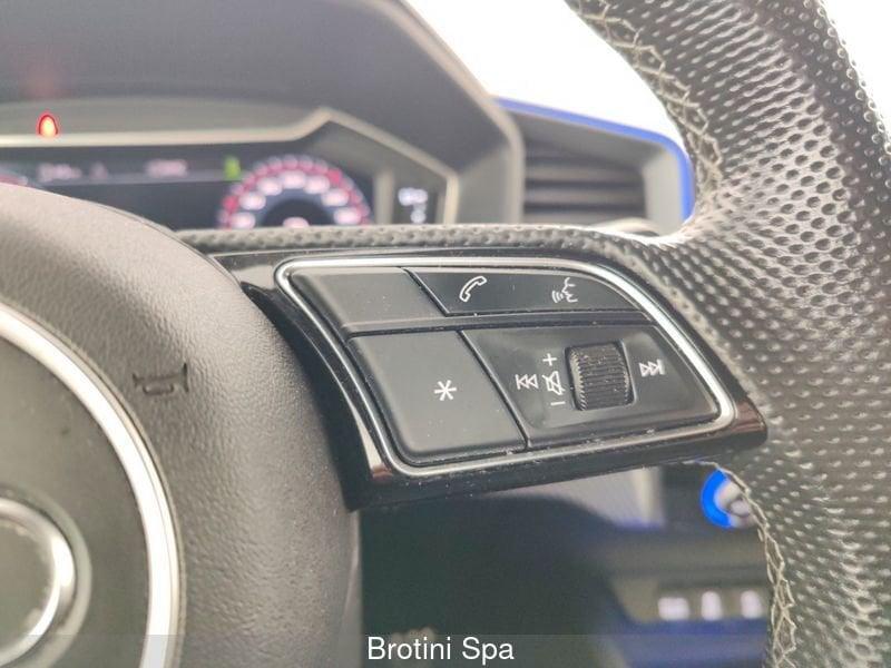 Audi A1 A1 SPB 30 TFSI S tronic Identity Black