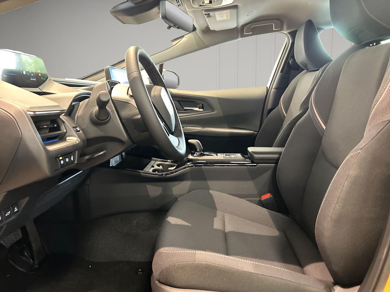 Toyota PRIUS PLUG-IN LOUNGE MY23