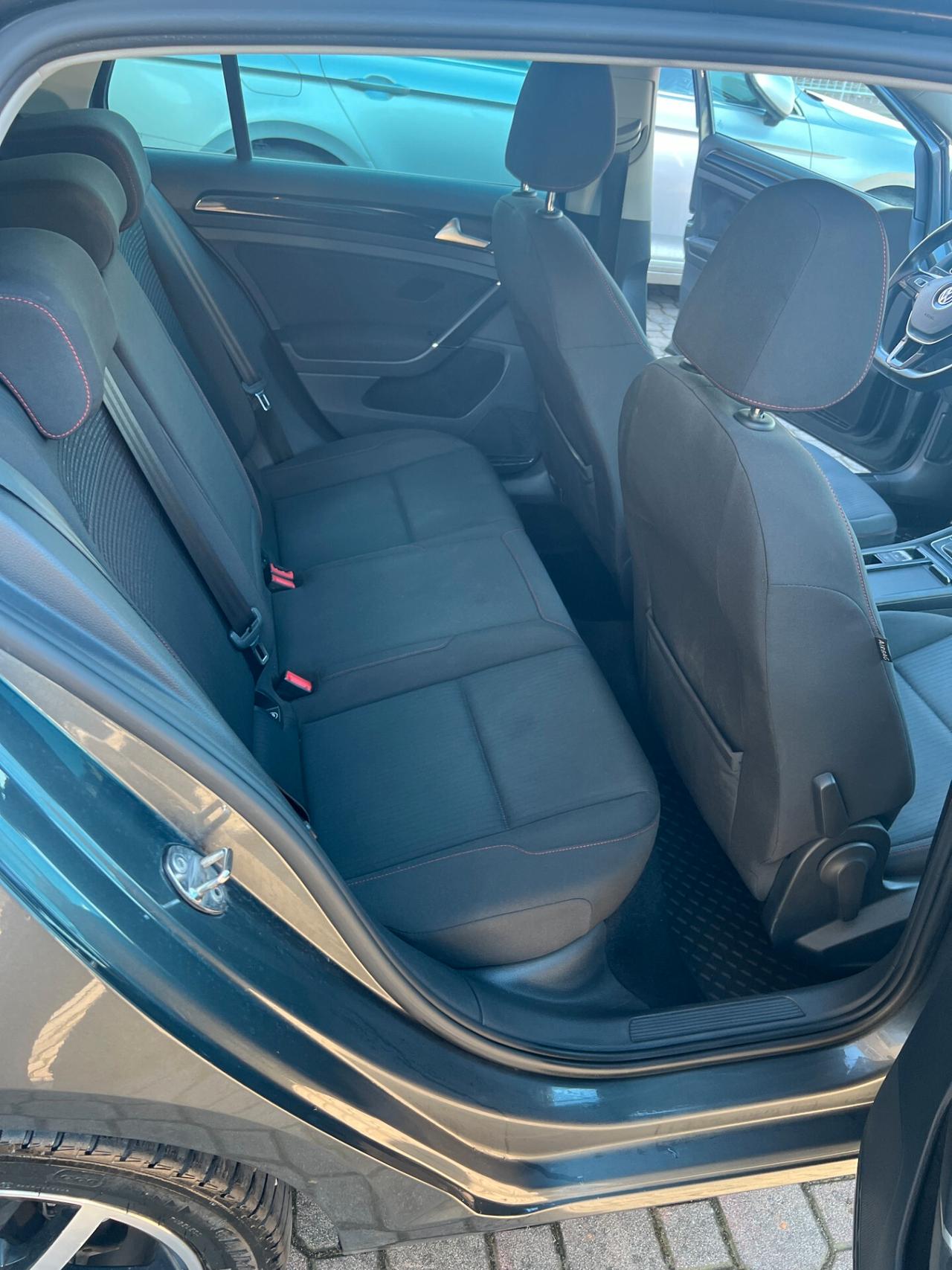 Volkswagen Golf 2.0 TDI 5p. Executive BlueMotion Technology