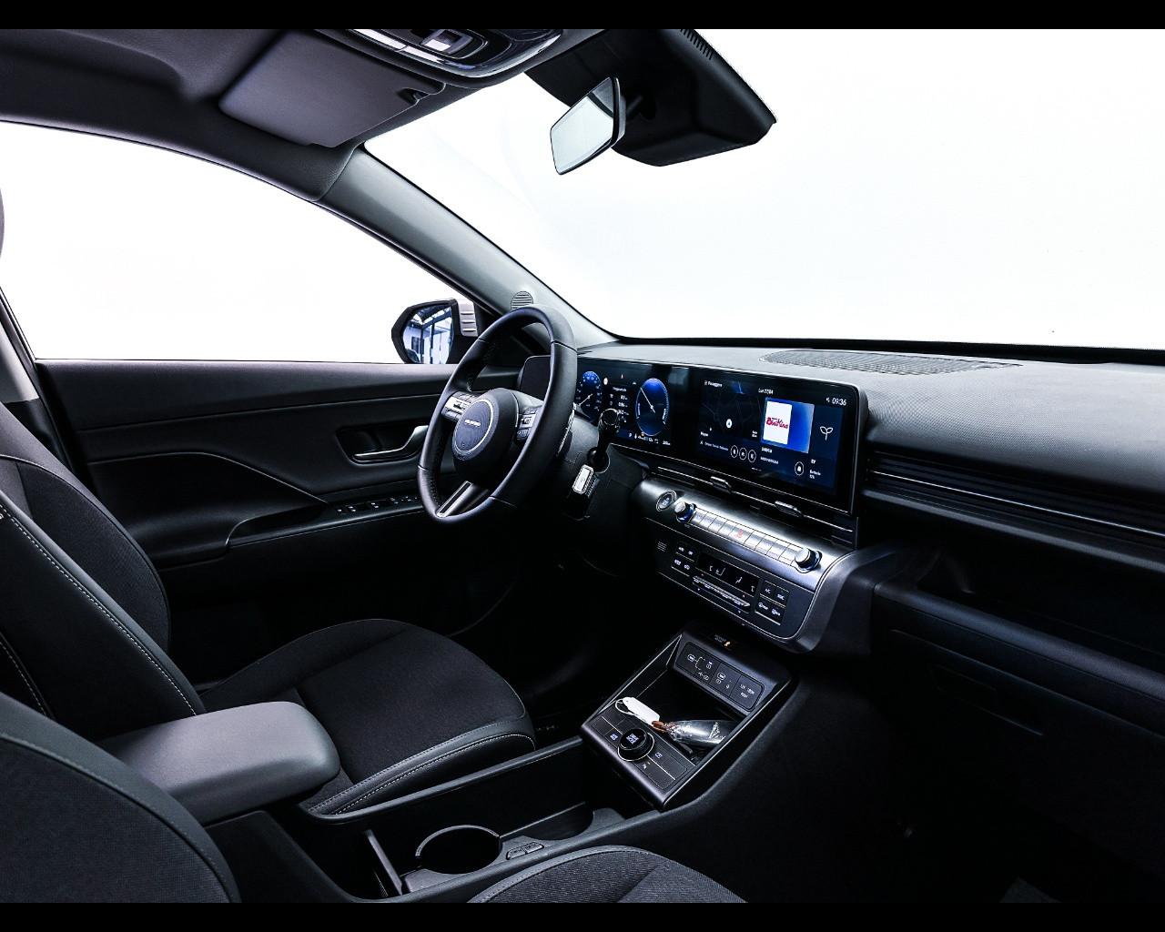 HYUNDAI KONA EV MY25 EXCLUSIVE 64,8 KWH+HP