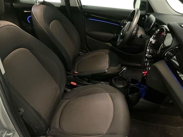 MINI Mini 5 Porte 1.5 Twin Power Turbo Cooper Essential