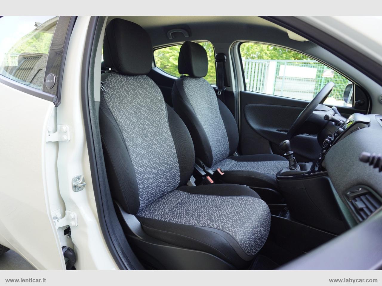 LANCIA Ypsilon 1.0 FireFly Hyb. Eco Silv. solo Km 33.000