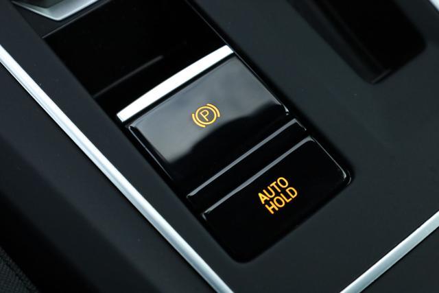 VOLKSWAGEN Golf 1.0 eTSI EVO DSG Life