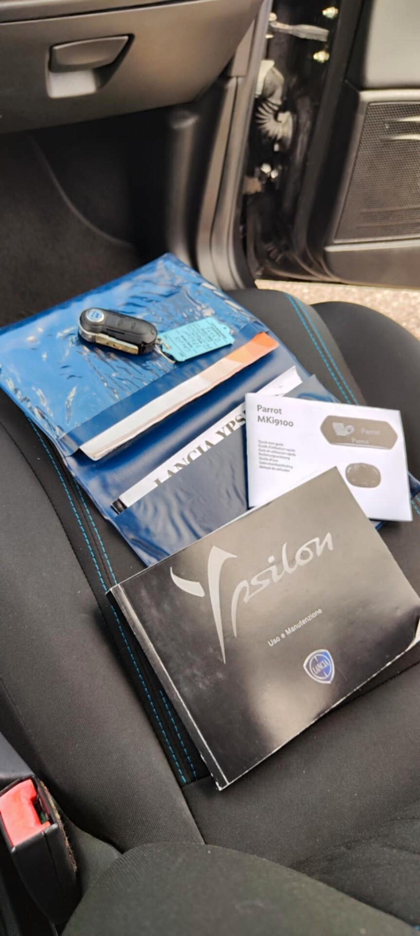 Lancia Ypsilon 0.9 TwinAir 85 CV 5 porte Metano Ecochic Gold