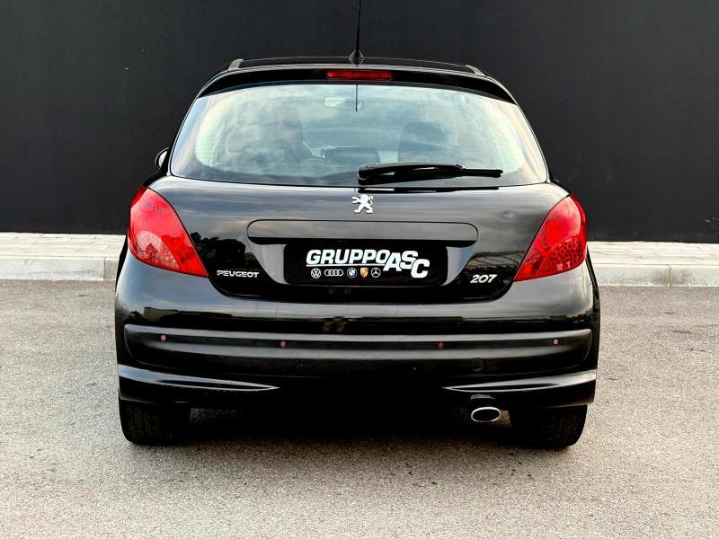 Peugeot 207 3 Porte 1.6 DIESEL 110 CV ADATTA NEOPATENTATI