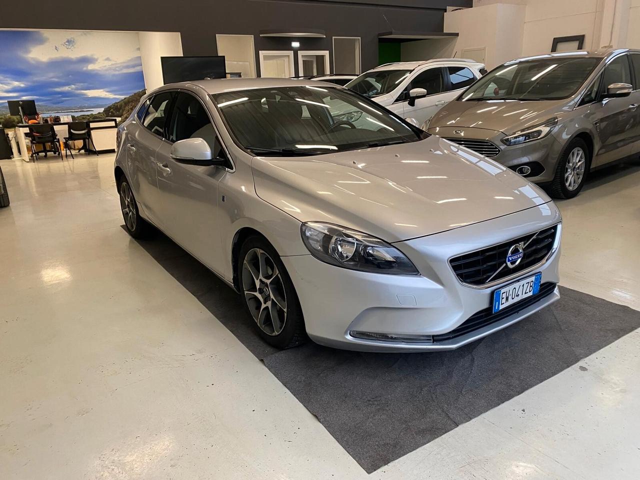 Volvo V40 D2 1.6 Summum