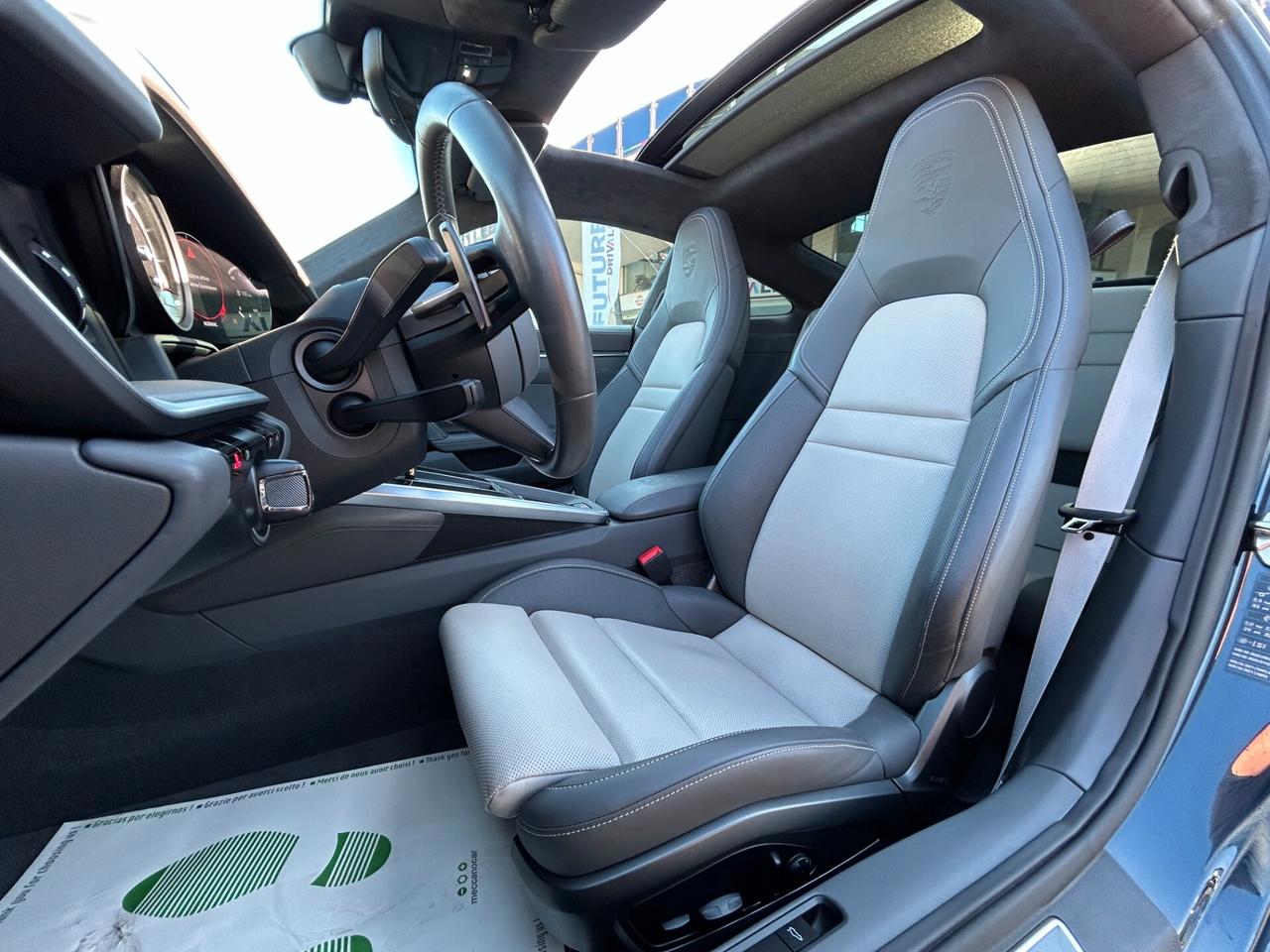 Porsche 911 992 Coupe 3.0 Carrera 4S auto
