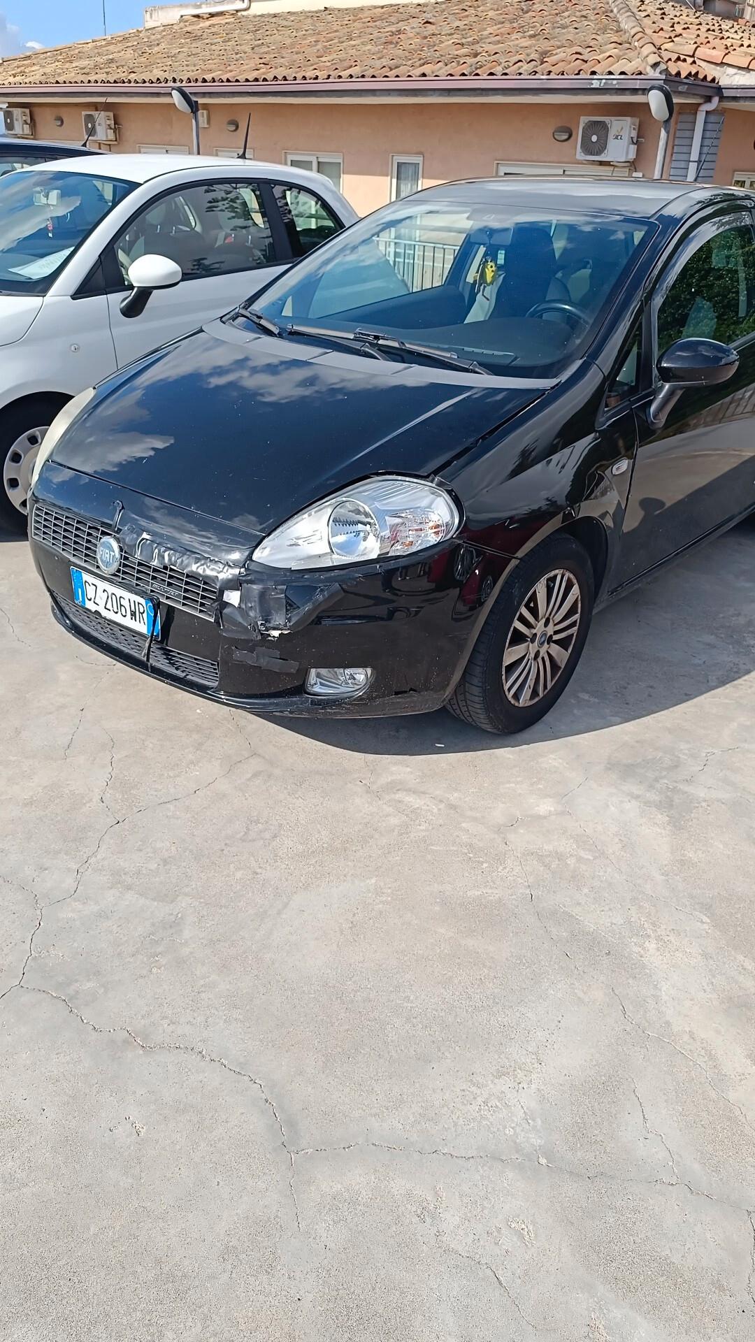 Fiat Grande Punto 1.3 MJT 75 CV 3 porte Dynamic