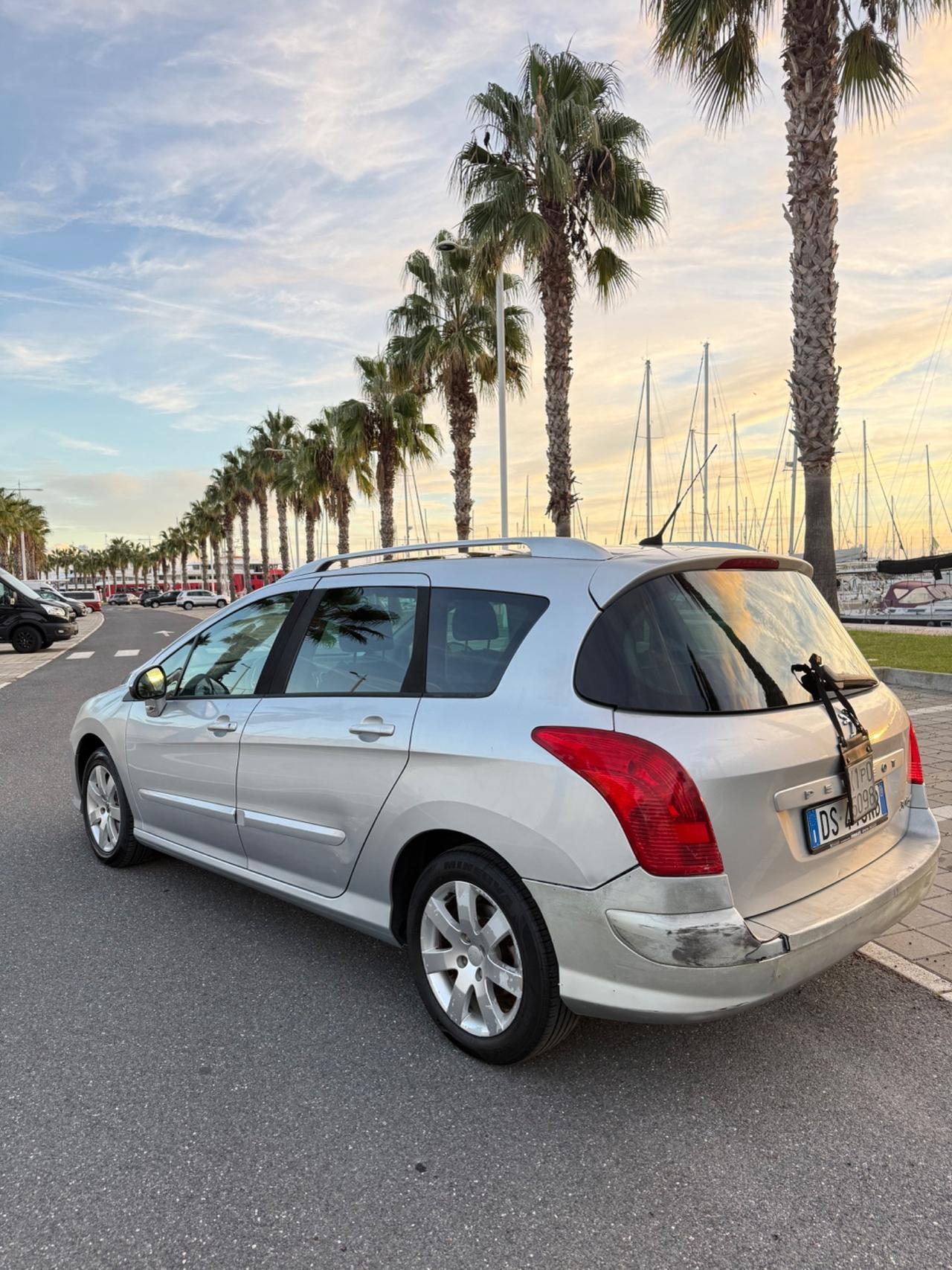 Peugeot 308 1.6 HDi 110CV 5p. Féline (6 Marce)