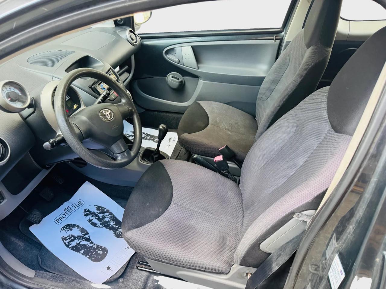 Toyota Aygo 1.0 benzina 2008 130.000km neo