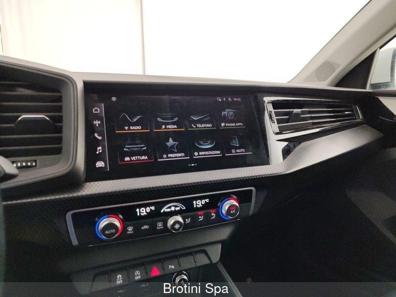 Audi A1 A1 allstreet 30 TFSI Admired