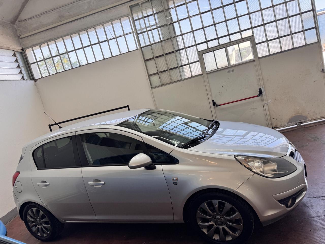 Opel Corsa 1.2 80CV 5 porte GPL-TECH Club