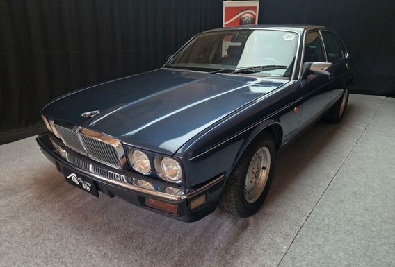 Jaguar XJ6 3.2 cc anno 1990 Manuale certificata ASI con C.R.S