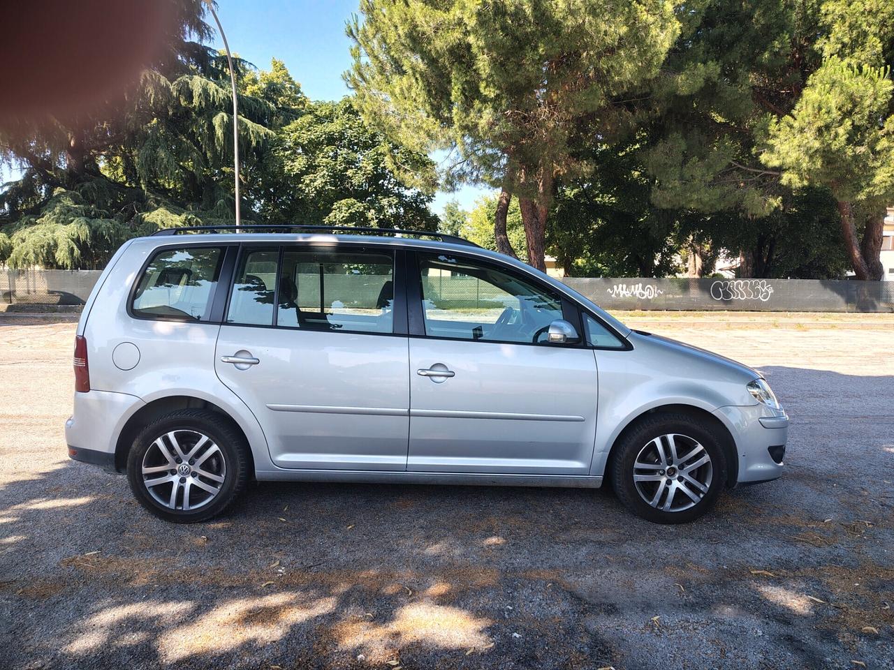 Volkswagen Touran 2.0 Highline METANO