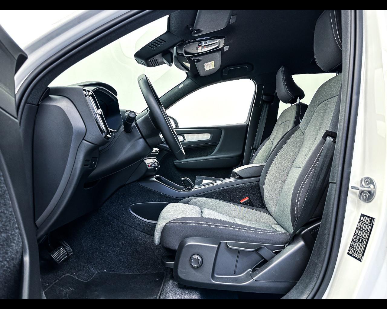 VOLVO XC40 (2017-->) - XC40 B3 automatico Core