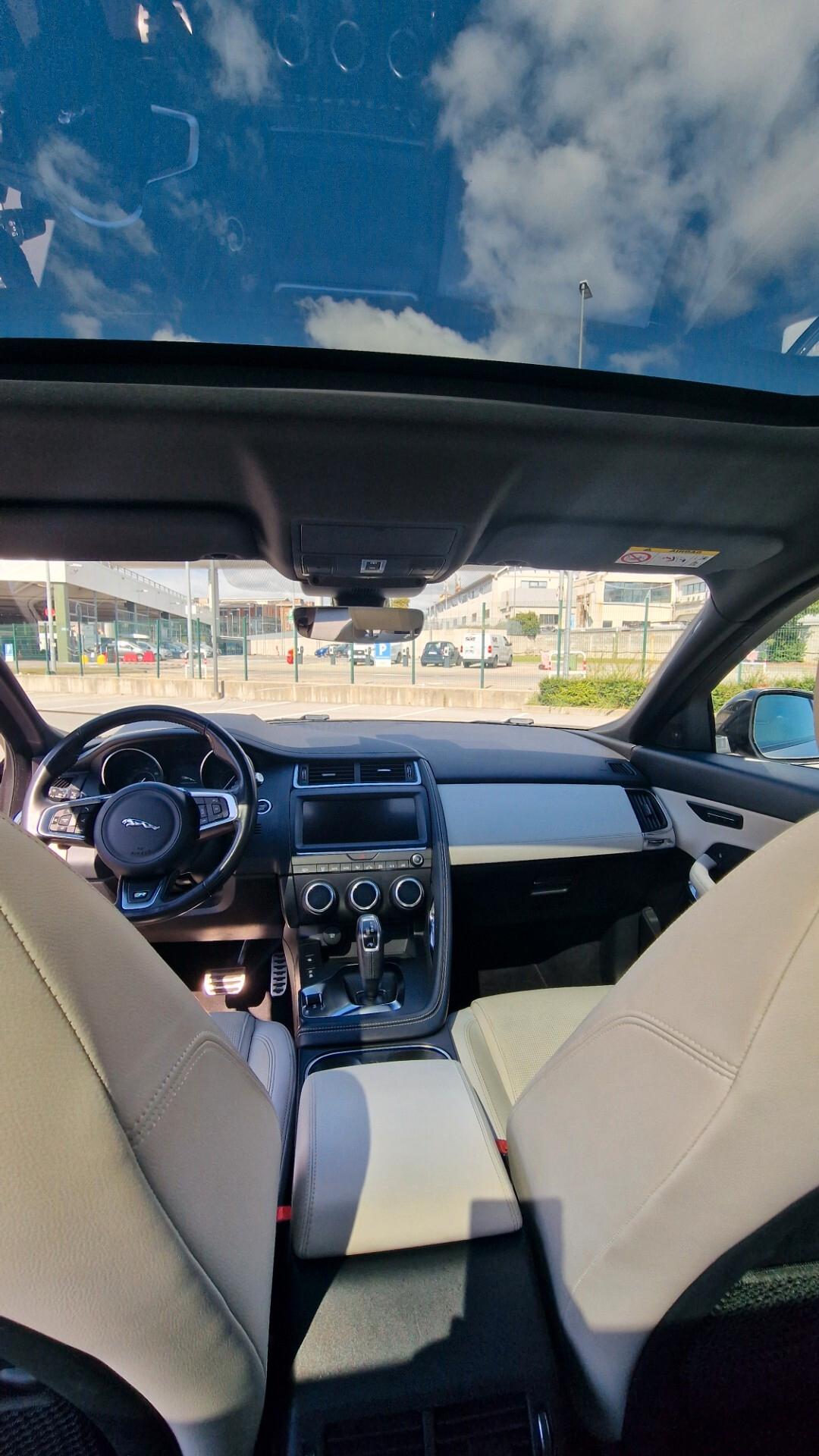 Jaguar E-Pace 2.0D 240 CV AWD aut. R-Dynamic SE