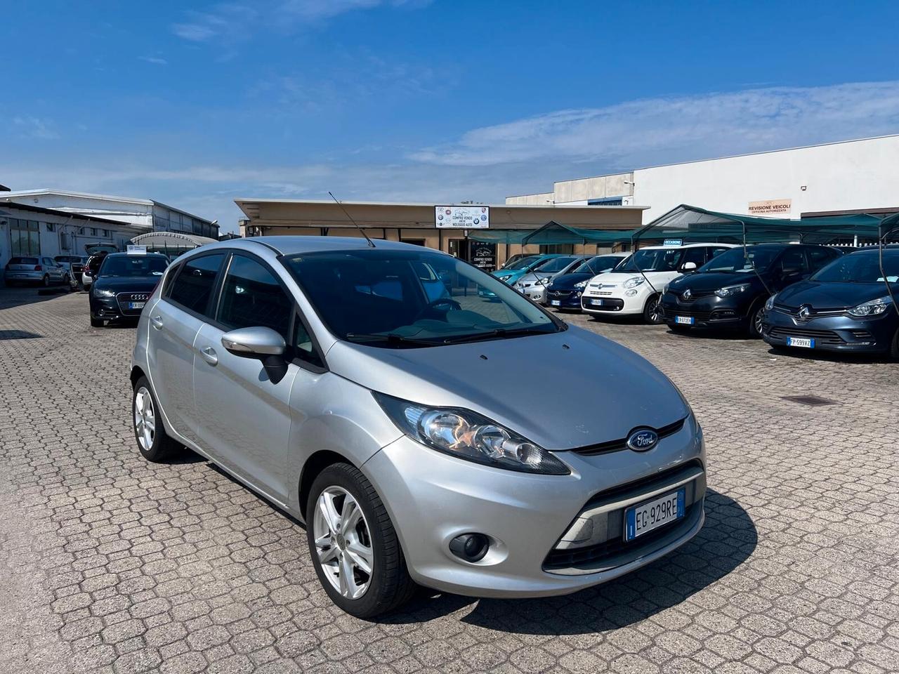 Ford Fiesta 1.4 TDCi 70CV 5 porte Titanium