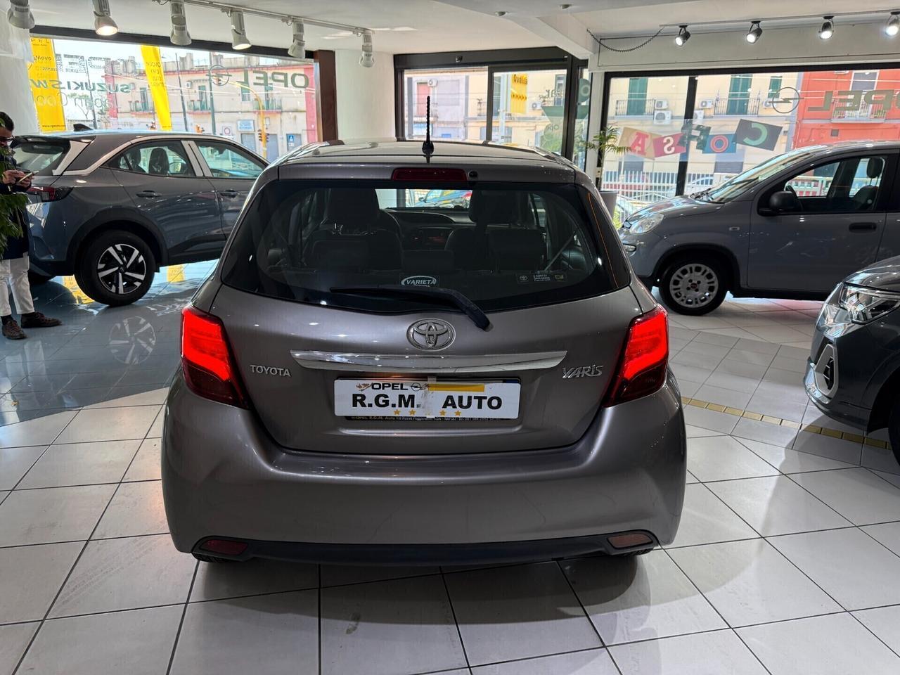 Toyota Yaris 1.0 5 porte Lounge