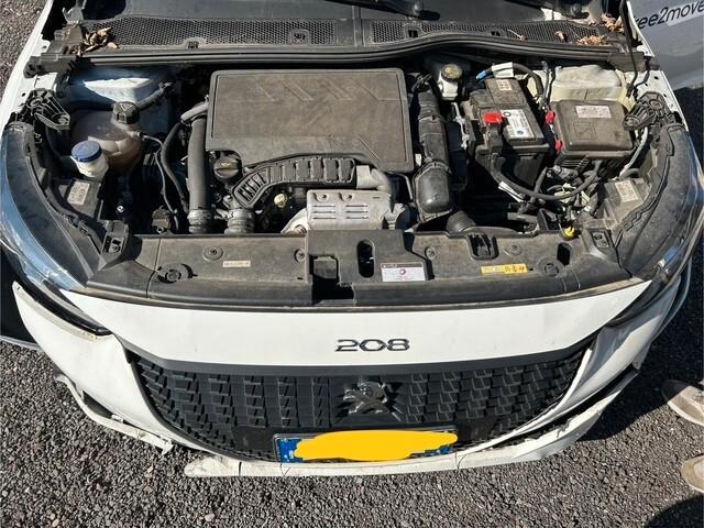 Peugeot 208 Allure incidentata sinistrata