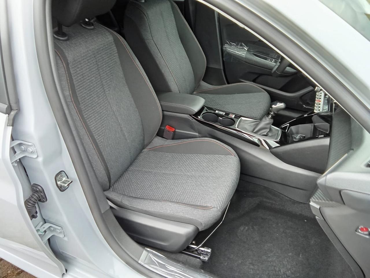 Peugeot 208 Business Turbo 100cv