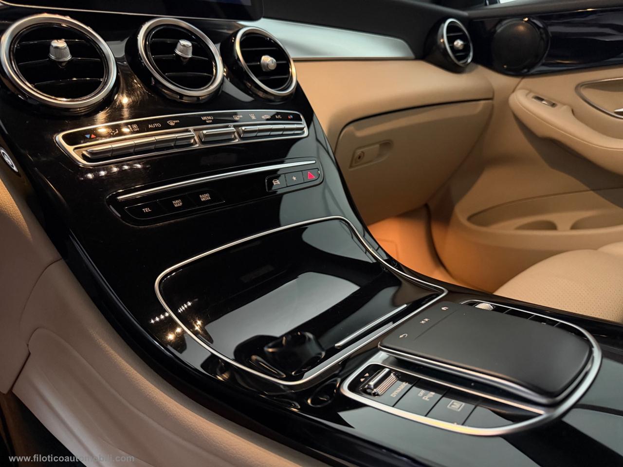 MERCEDES-BENZ GLC 300 de 4M Plug-in hyb. Coupé Sport PELLE - FARI LED FULL!!