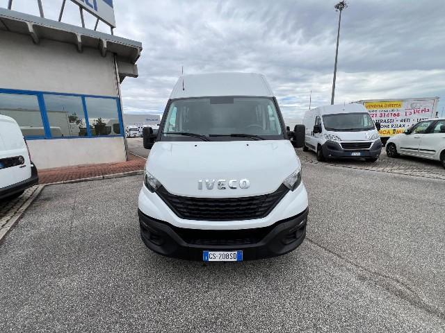 IVECO DAILY 35S16 V 7 posti