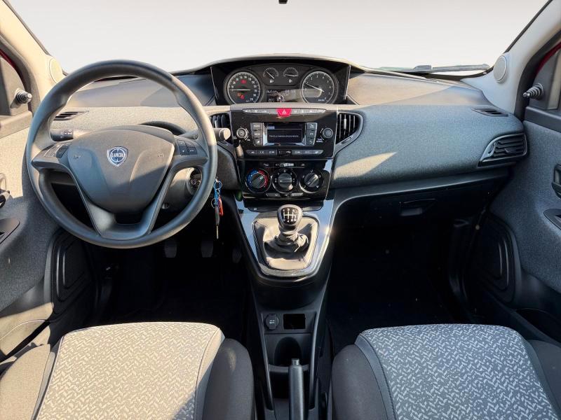 Lancia Ypsilon 1.0 firefly hybrid Silver s&s 70cv