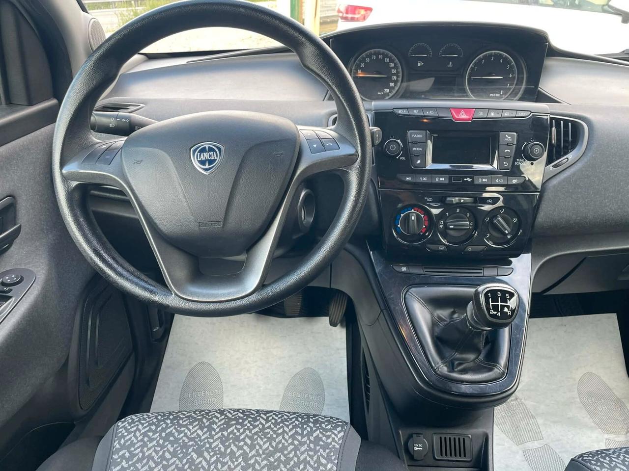 Lancia Ypsilon 1.2 69 CV 5 porte GPL Ecochic Silver
