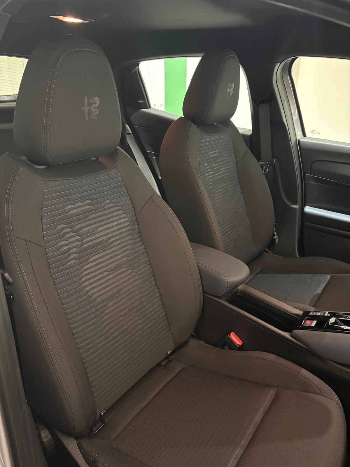 Alfa Romeo Junior 1.2 145 CV Hybrid eDCT6