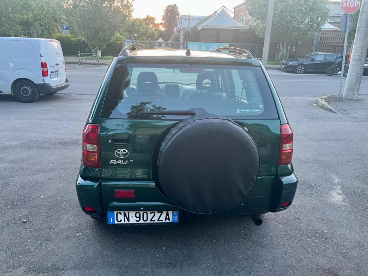 Toyota RAV 4 RAV4 2.0 Tdi D-4D cat 5 porte Sol