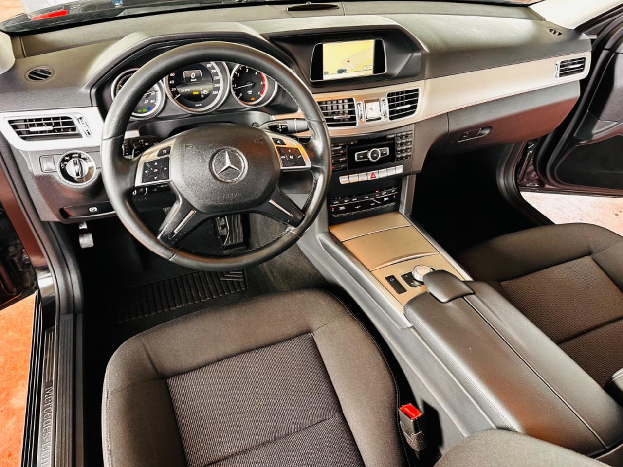 Mercedes-benz E 200 BlueTEC Premium