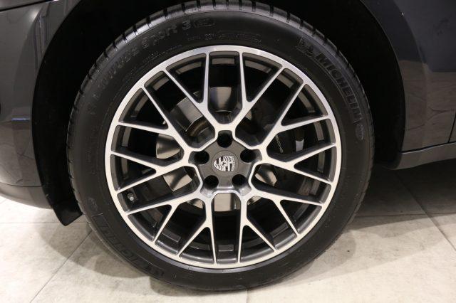 PORSCHE Macan 2.0 "" SPORT CHRONO / KIT SOUND ""