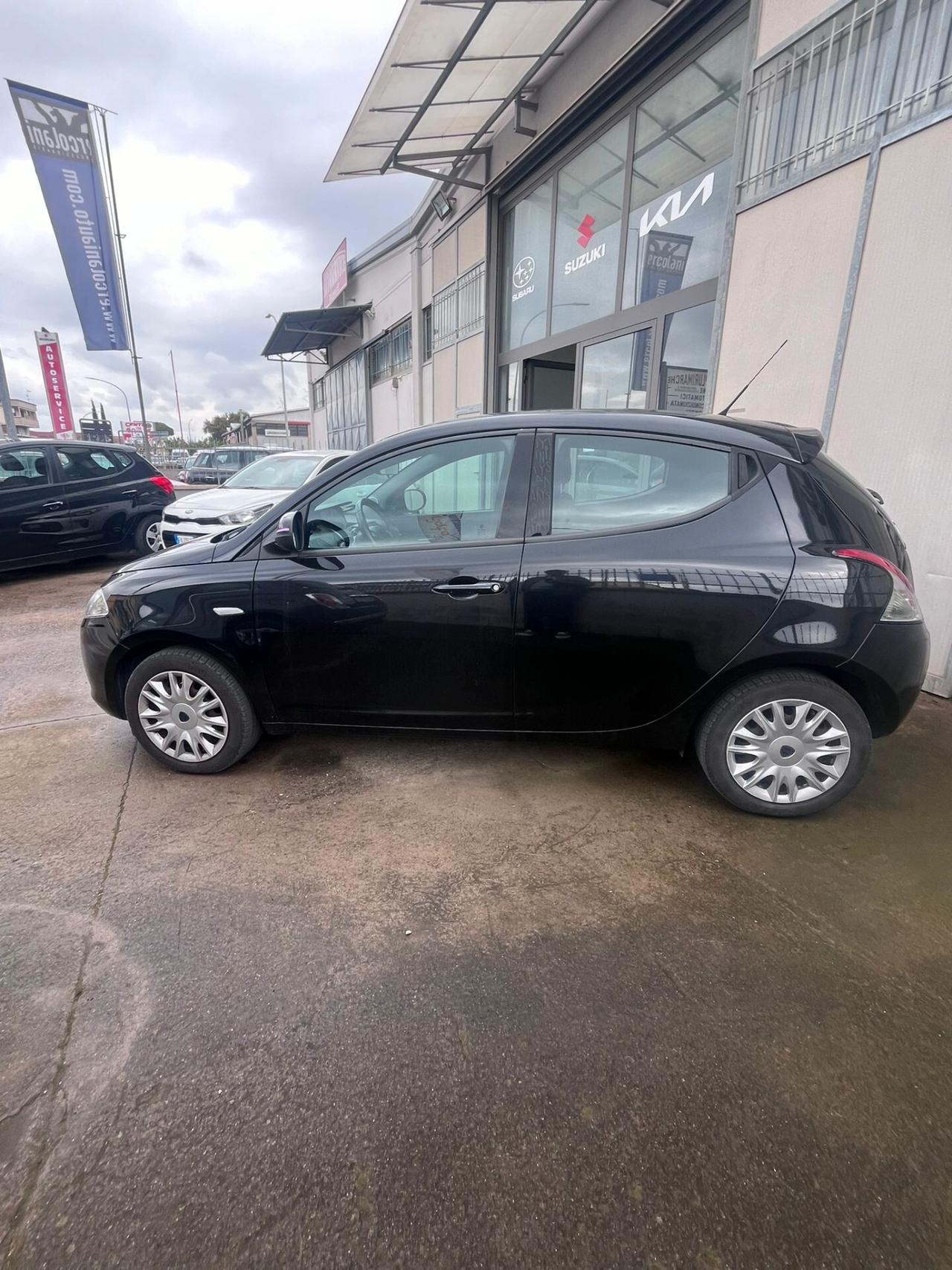 Lancia Ypsilon 1.2 69 CV 5 porte Elefantino