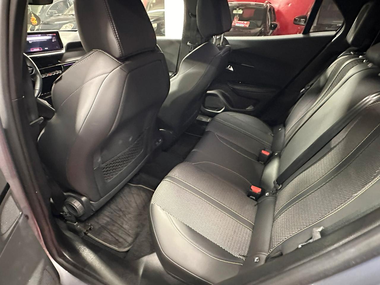 Peugeot 2008 1.2 130cv GT-LINE - 2024