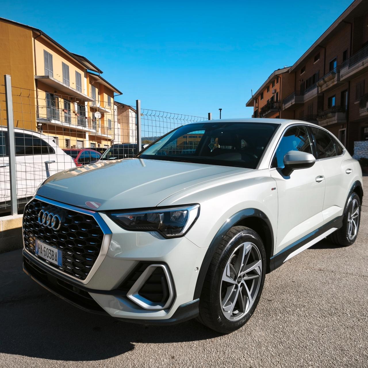 Audi Q3 35 TFSI S tronic line edition